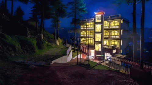 4-Star Hotel with Capsule Hotel features in Kozhikode